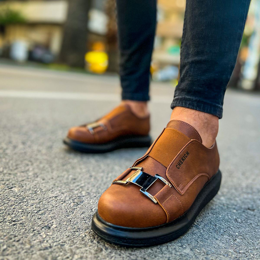 mens tan nike sneakers